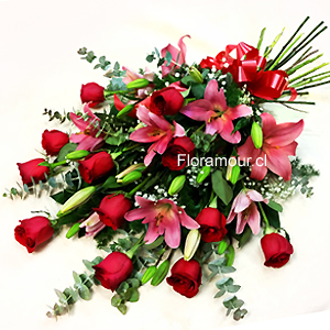 Rosas importadas y liliums de cultivo (Disponible sÃƒÂ³lo para enviar flores dentro de Santiago de Chile)